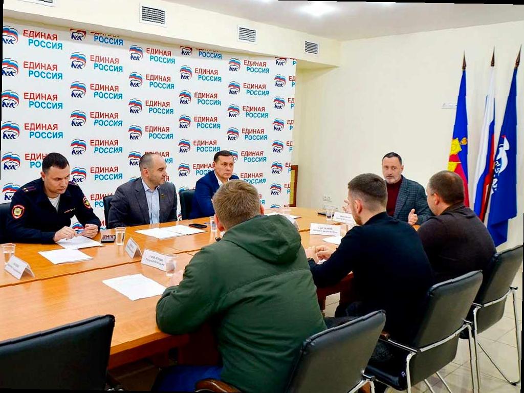 Проблема несанкционированных свалок обсуждена в Сочи: возможно появление видеокамер на контейнерных площадках