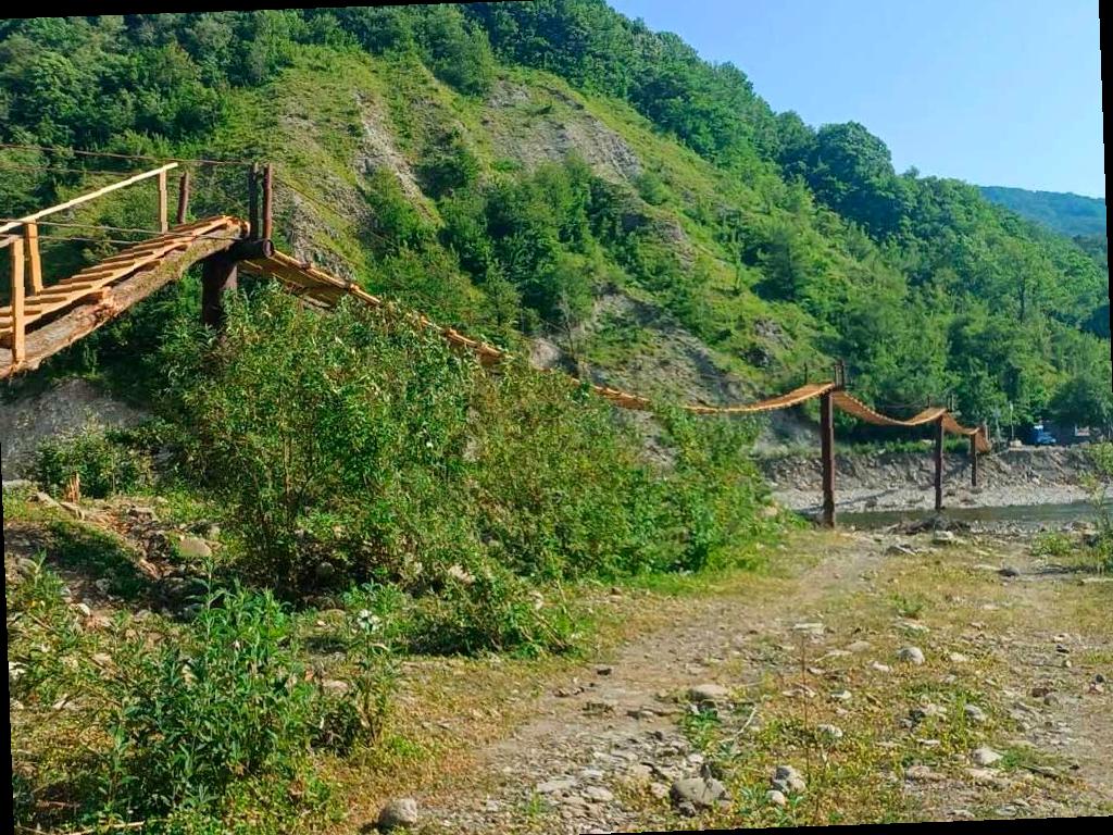 В Сочи открылся новый подвесной мост на экомаршруте к водопадам Псыдах и Шапсуг