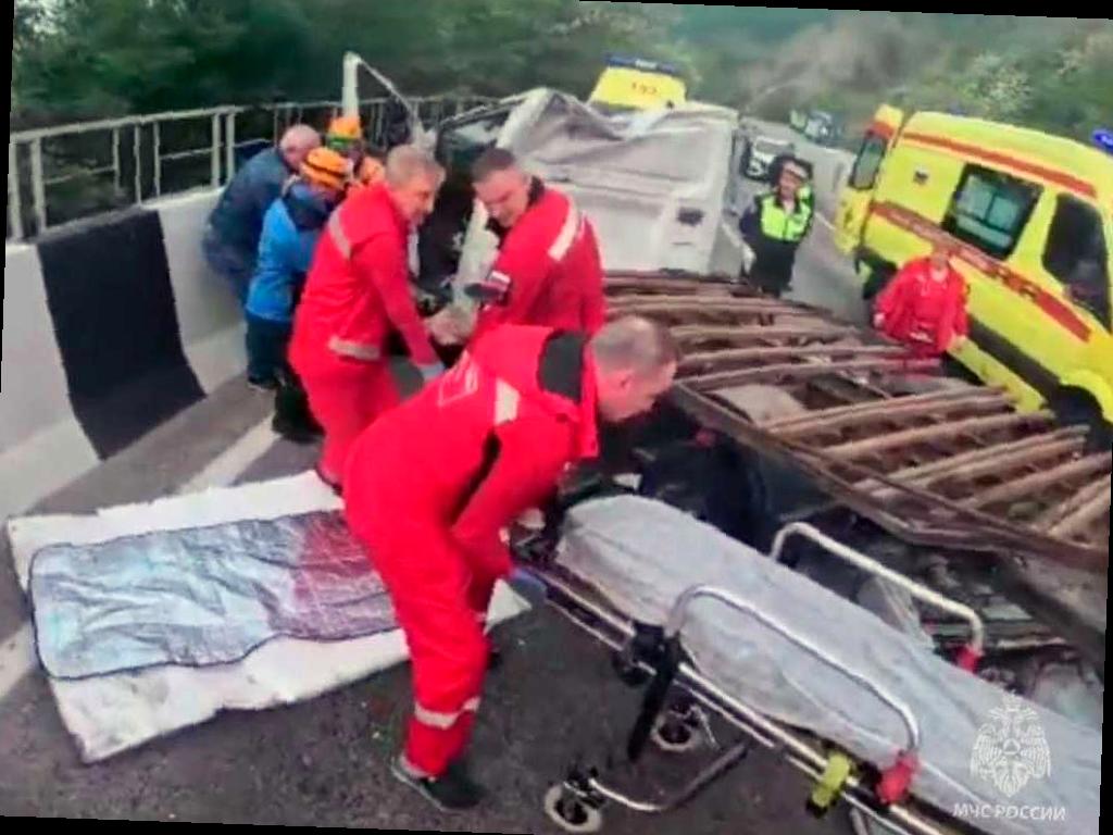 На Мамайском перевале в Сочи спасатели помогли водителю «Газели»