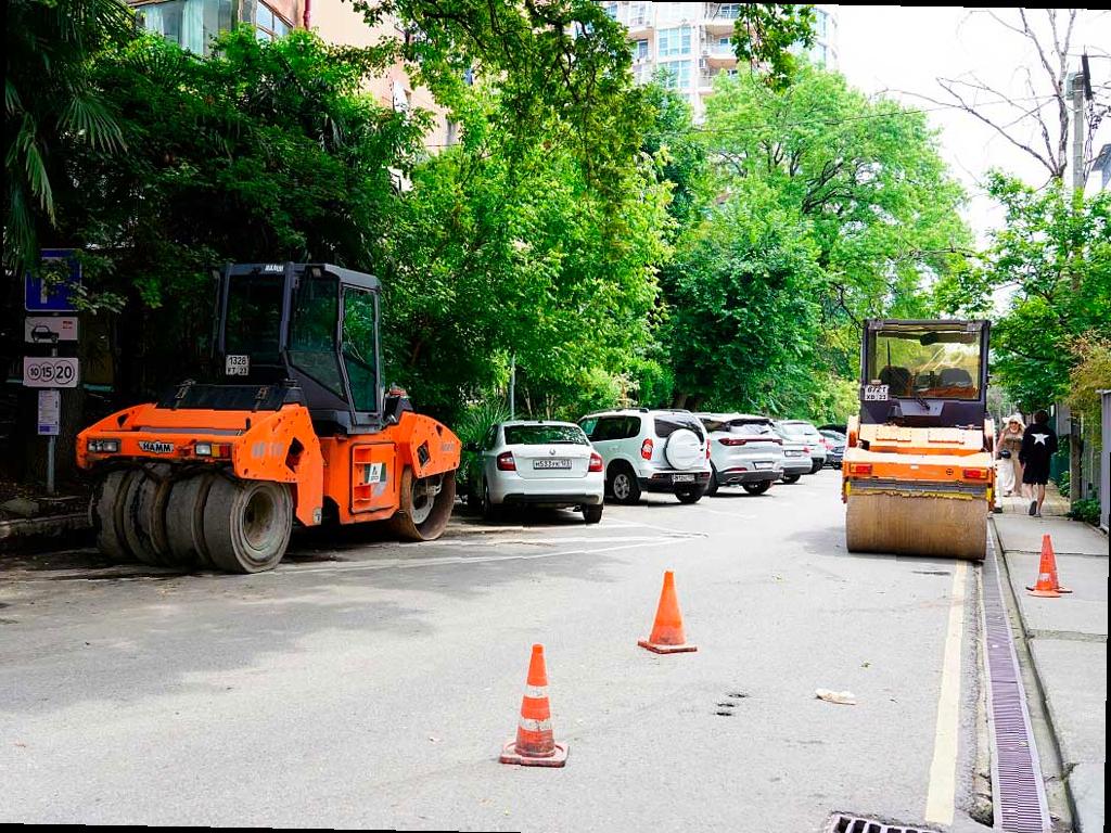 Более 23 млн рублей выделено на ремонт дворовых проездов в Сочи