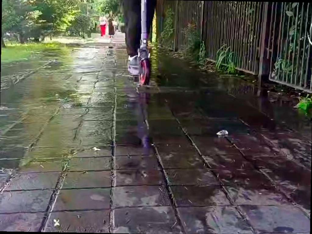 В Сочи устраняют утечку на водоводе на улице Северной