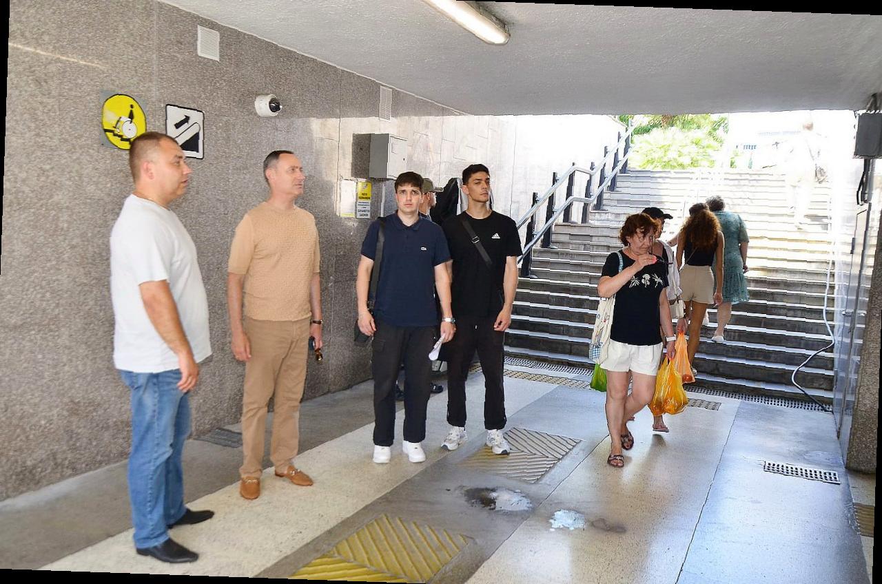 «Виктор Тепляков осмотрел подземные переходы в Центральном районе Сочи»