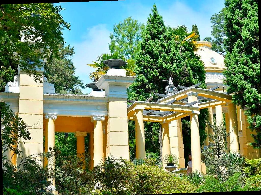 В День знаний в парке Дендрарий в Сочи проведут бесплатные экскурсии и квест для детей
