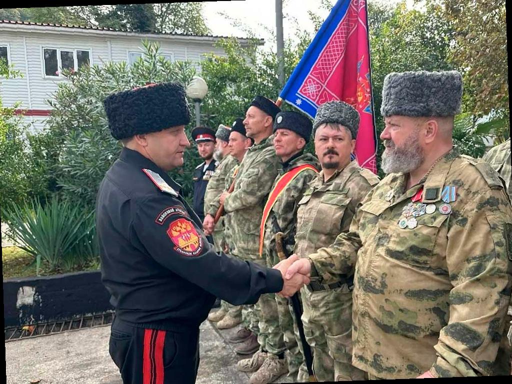 В Сочи проходят военно-полевые сборы Черноморского казачьего полка