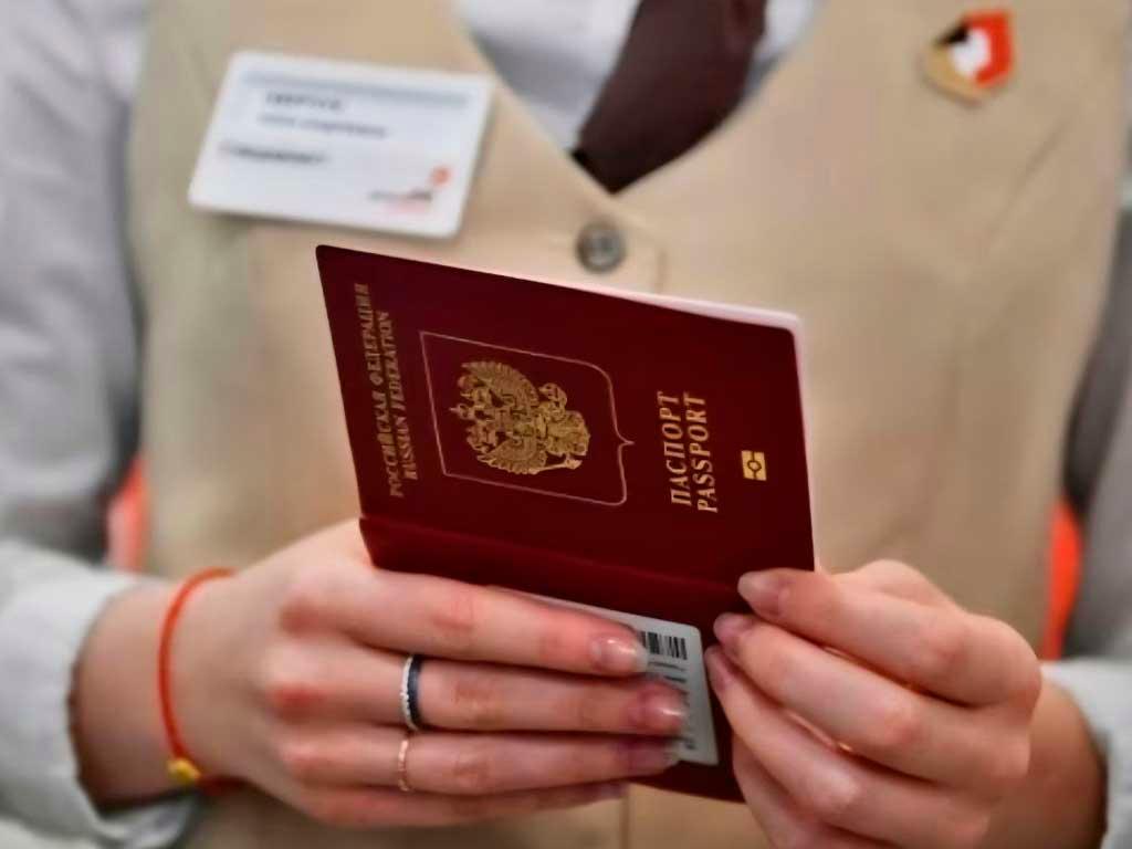 С детей до 14 лет нужно будет загранпаспорт для поездок за границу