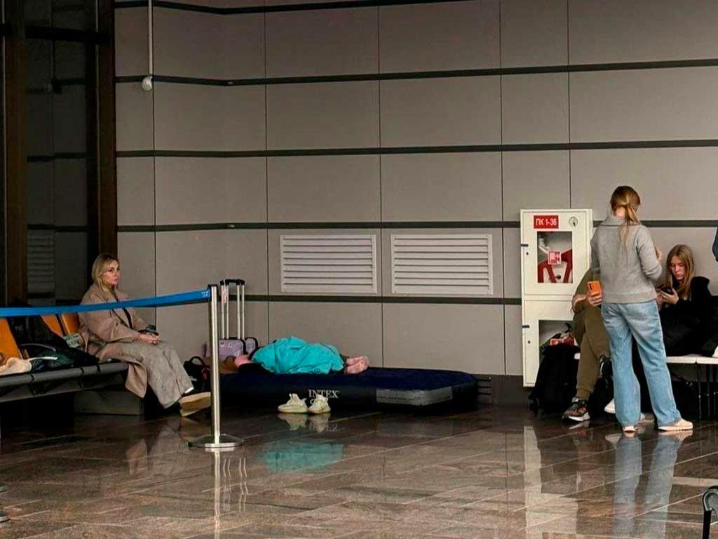 В аэропорту Сочи задержаны 20 рейсов