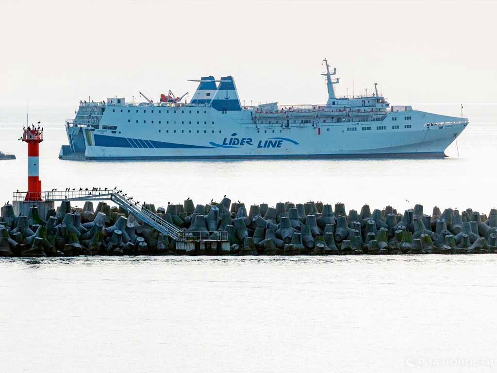 Паром Sea Bridge не смог прибыть в Сочи и вернулся в Турцию