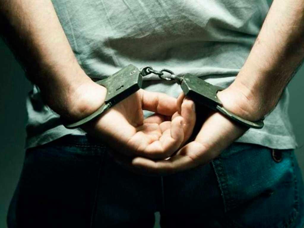 В Адлере женщину избил и ограбил приезжий рецидивист