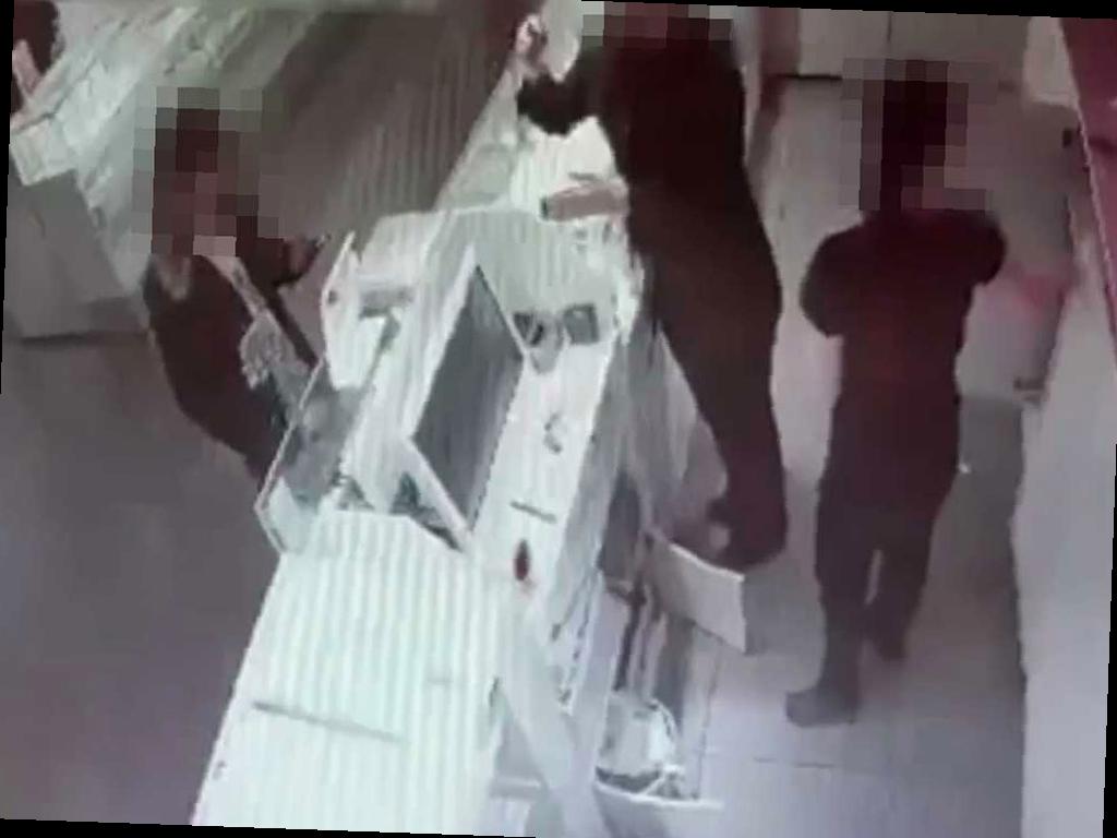 В Сочи курьер похитил посылку с золотыми украшениями