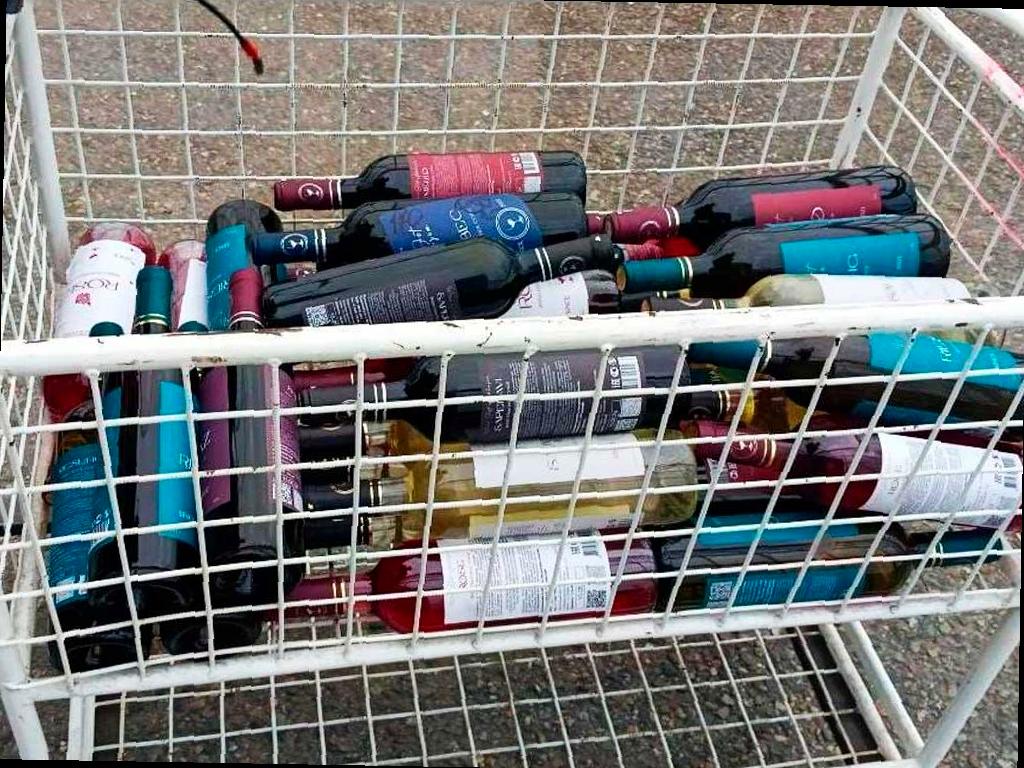 В Сочи изъяли алкоголь и сигареты у туриста из Абхазии