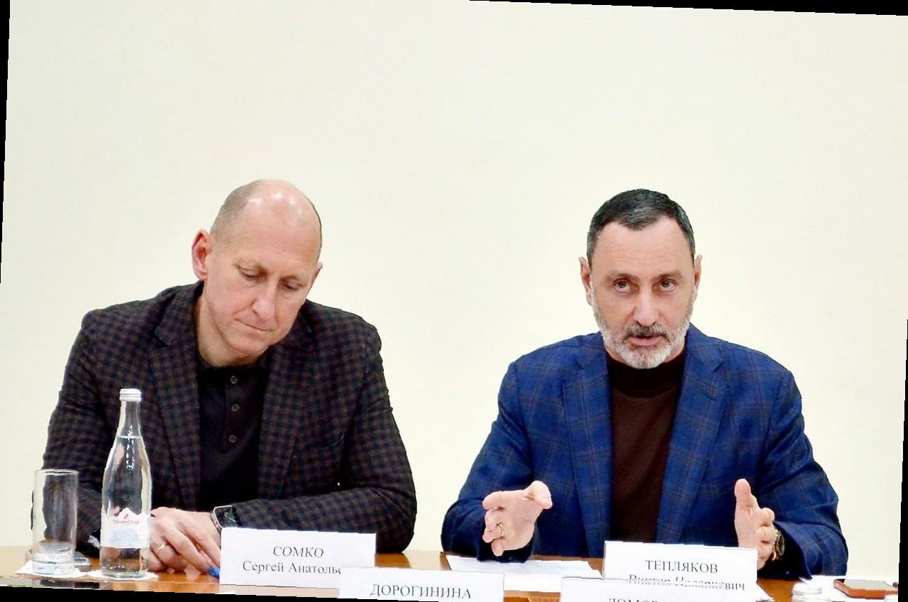 «Виктор Тепляков обсудил планы с Ассоциацией пляжей Сочи»