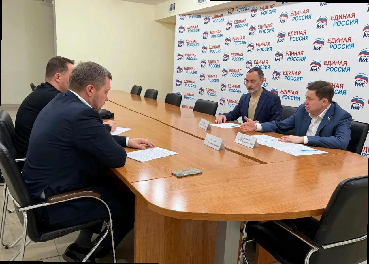 «Виктор Тепляков участвовал в обсуждении развития побережья Сочи»
