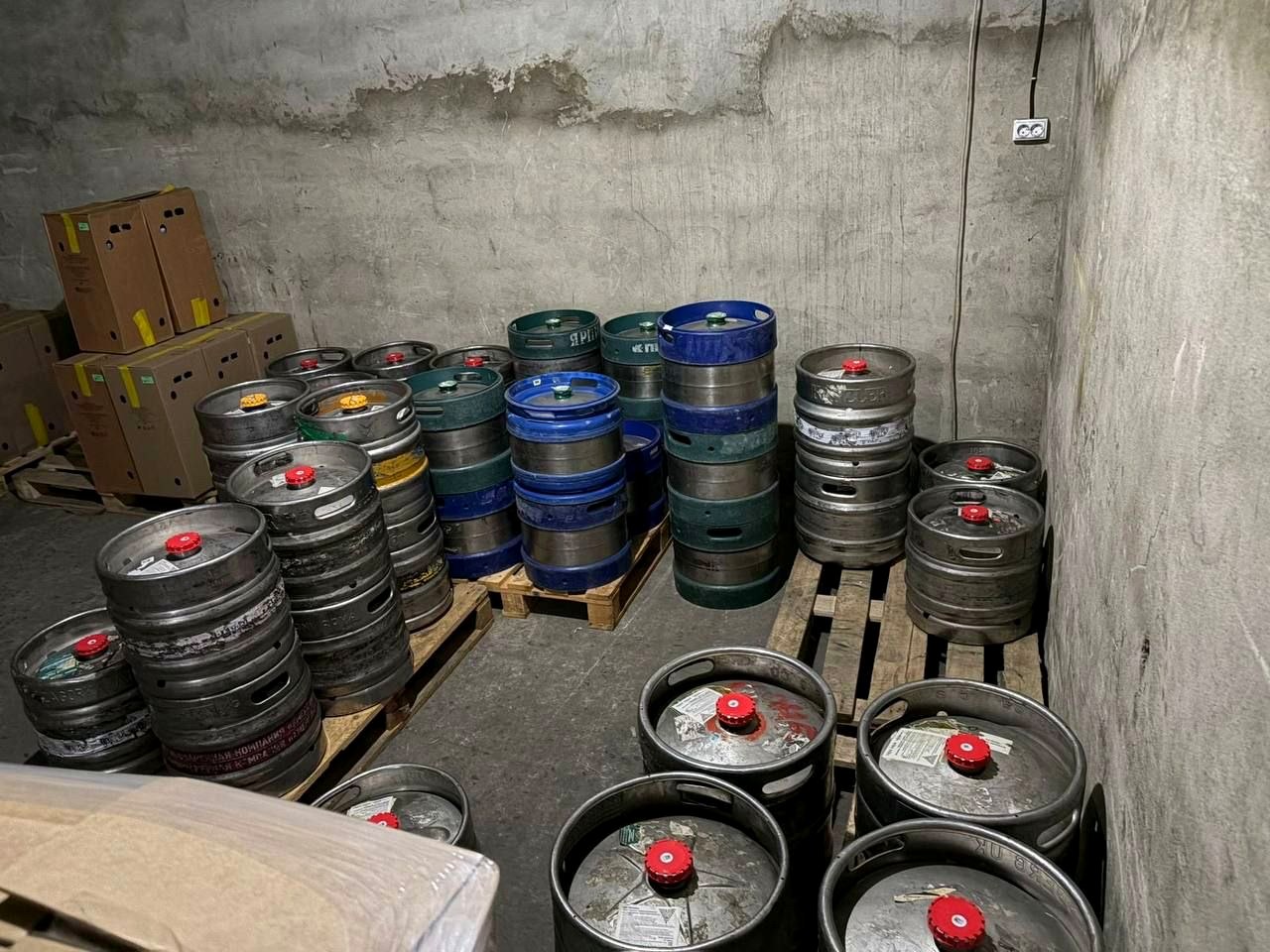 В Сочи изъято более 6 тонн пива и сидра на нелегальном складе