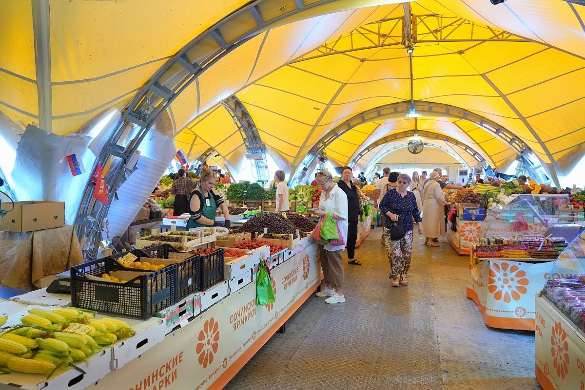 Жители Сочи выступили против закрытия городской ярмарки в микрорайоне Ареда