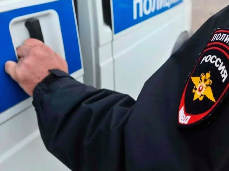 В Сочи местный житель угнал автомобиль, пока его владелец спал